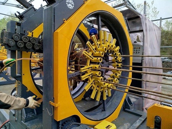 Станок для изготовления каркасов колонн SGH15-12